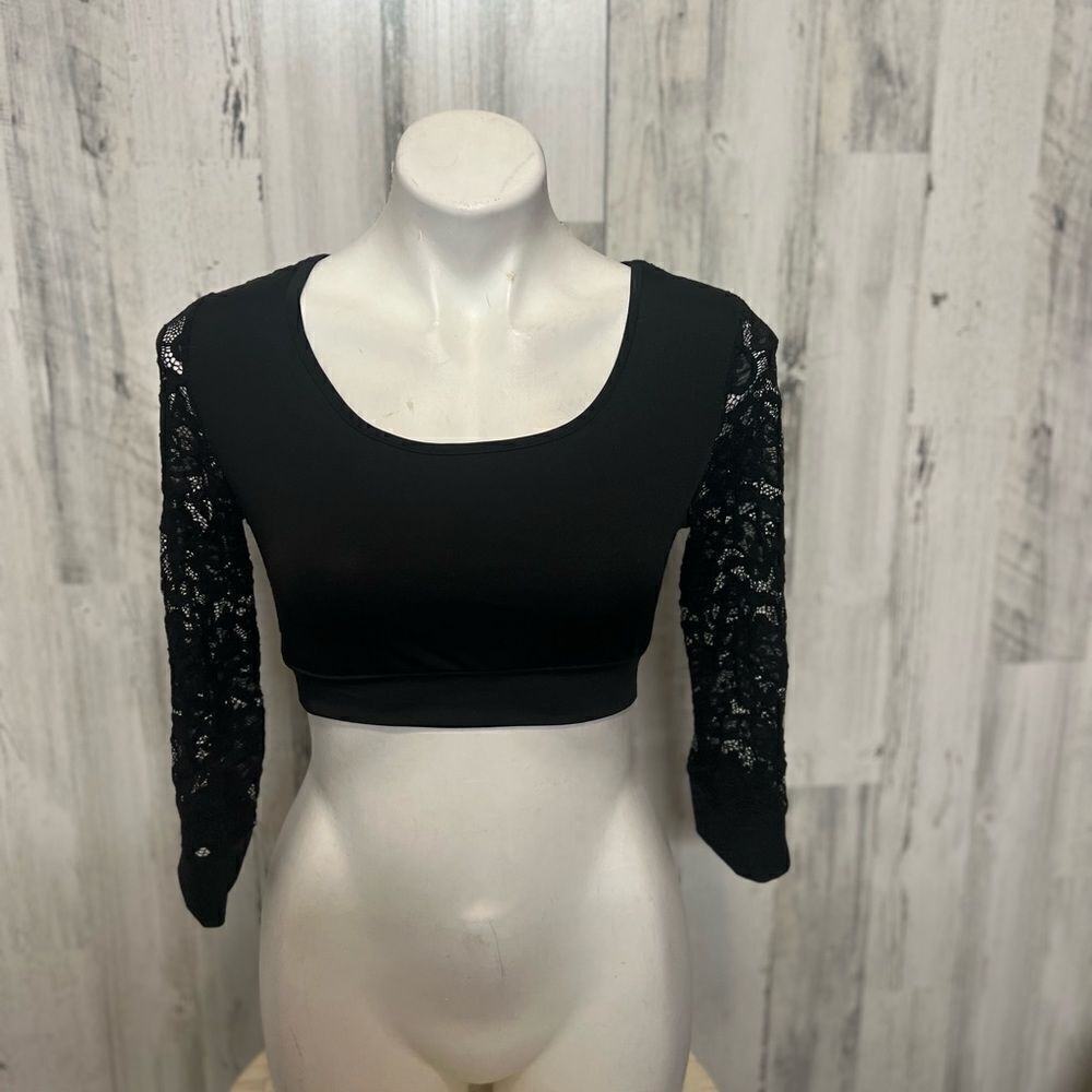 Black crop top